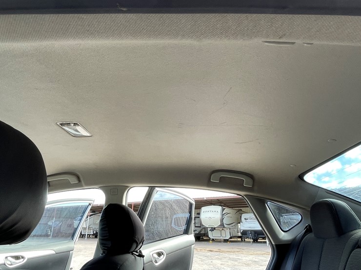 #4-•-2013-nissan-sentra-(has-nm-title)-image-112