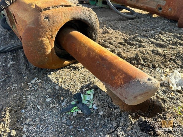 hm350-hammer-attachment-image-7