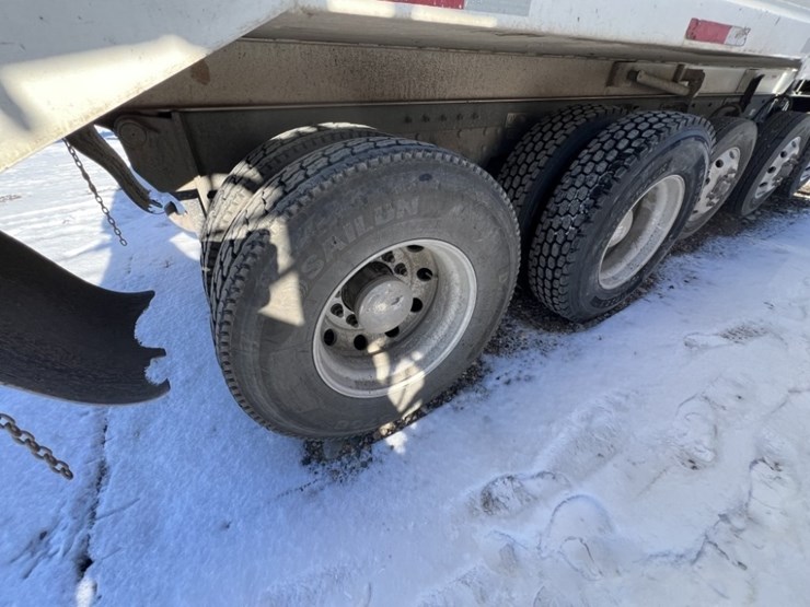 2020-peterbilt-389-image-20