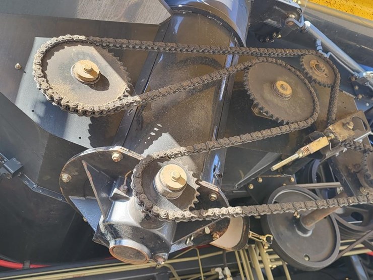 new-holland-cr9040-image-27