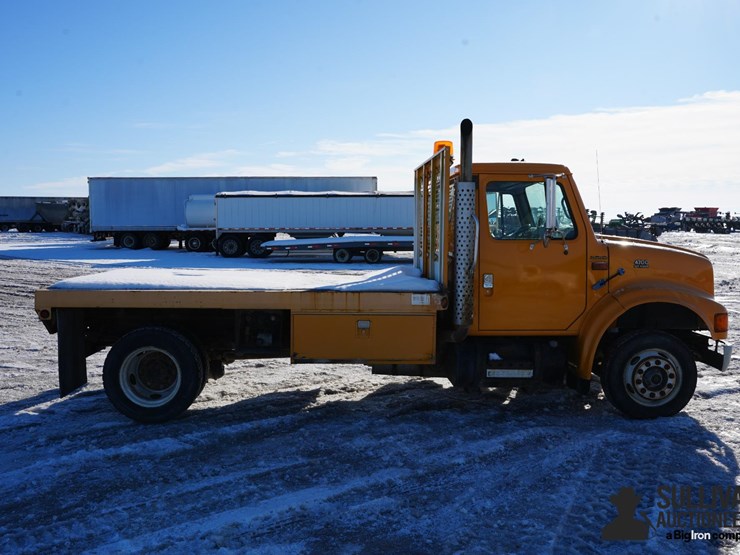 1998-international-4700-image-4