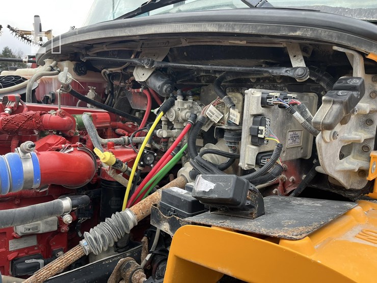 2015-thomas-saf-t-liner-c2-image-2