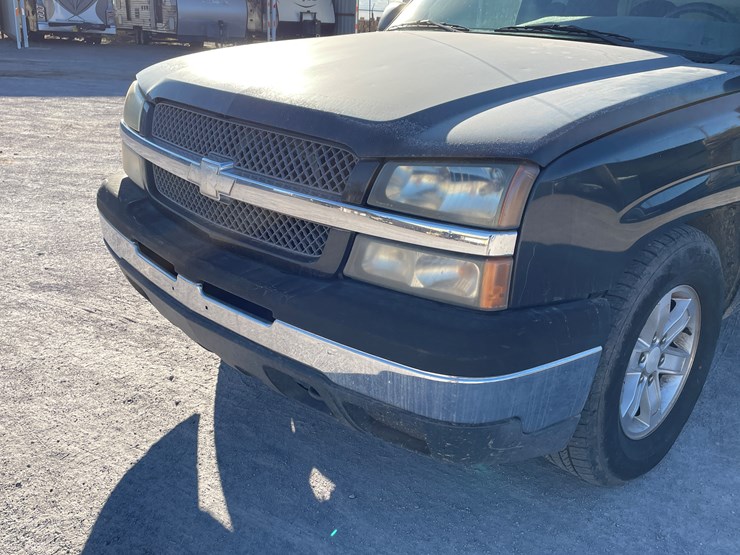 #5-•-2003-chevy-silverado-truck-(has-az-title)-image-22