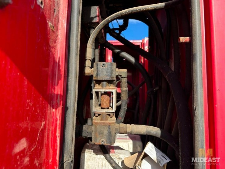 2006-peterbilt-fuel-truck-xx75502-image-25