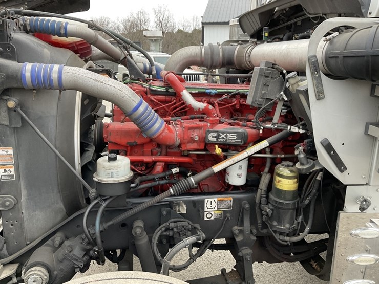 2019-kenworth-w900-image-8