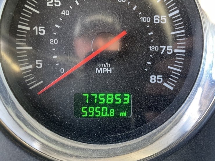 2010-kenworth-t800-image-40