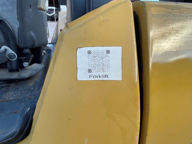 #15-•-2015-cat-forklift-image-52