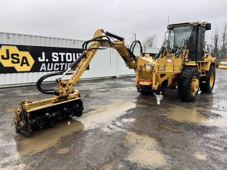 2011-caterpillar-it14g-wheel-loader-image-1