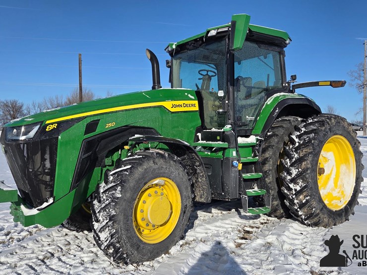 john-deere-8r-250-image-1
