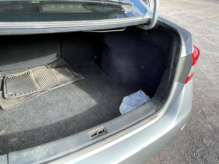 #4-•-2013-nissan-sentra-(has-nm-title)-image-63