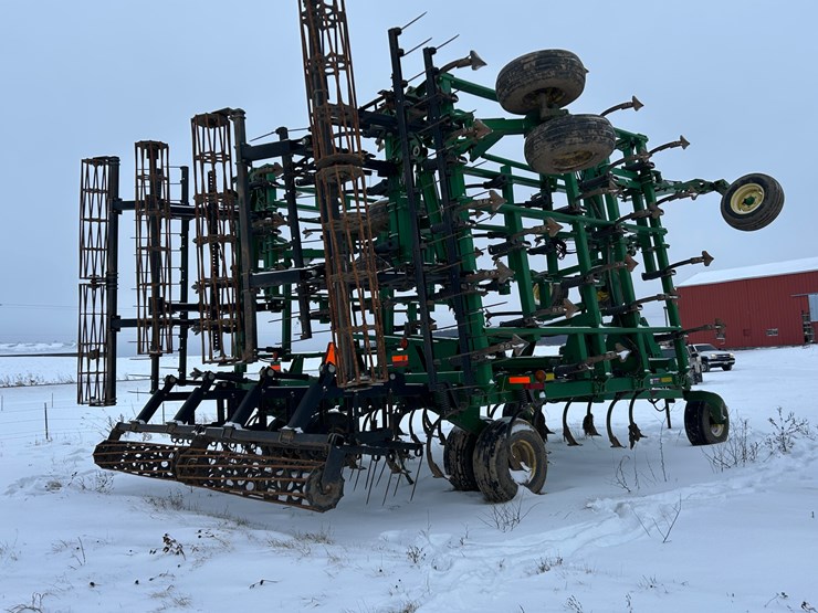 john-deere-2210-image-3