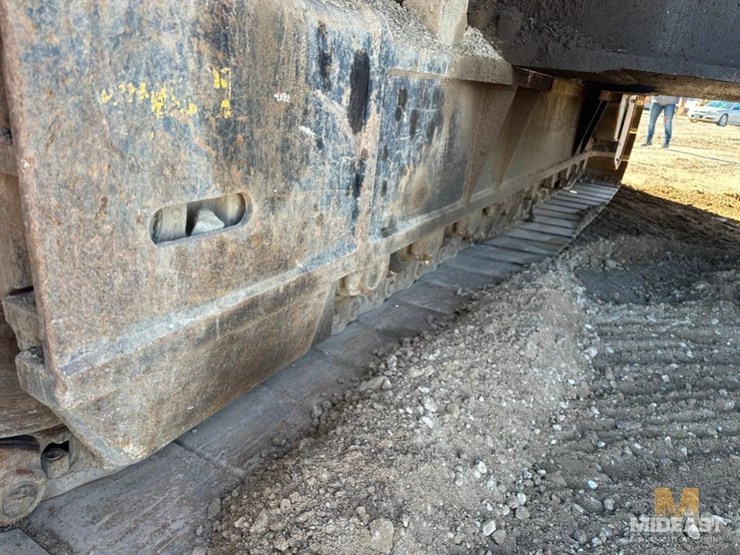 2015-deere-470g-lc-image-28