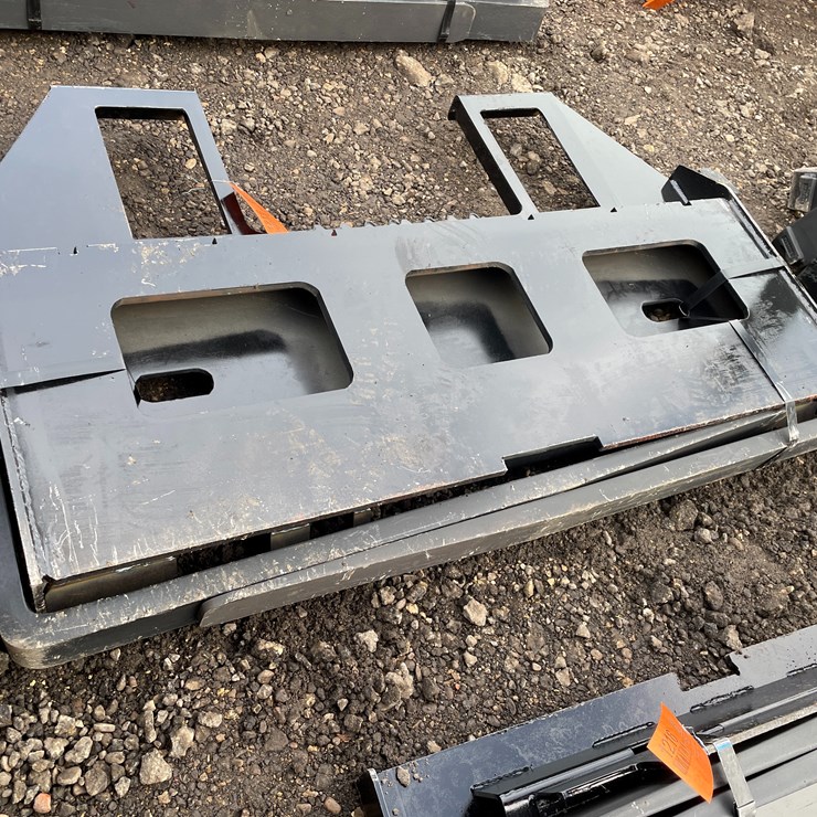 #1215 • Skidsteer Pallet Forks