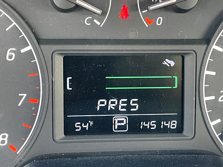 #4-•-2013-nissan-sentra-(has-nm-title)-image-79