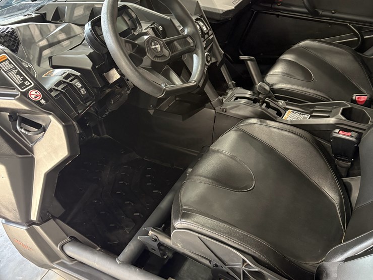 2023-can-am-maverick-x3-image-7