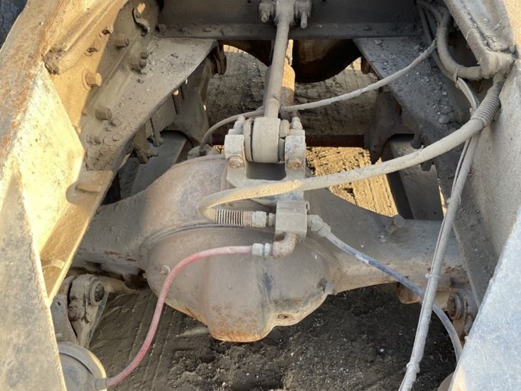 peterbilt-358-image-18