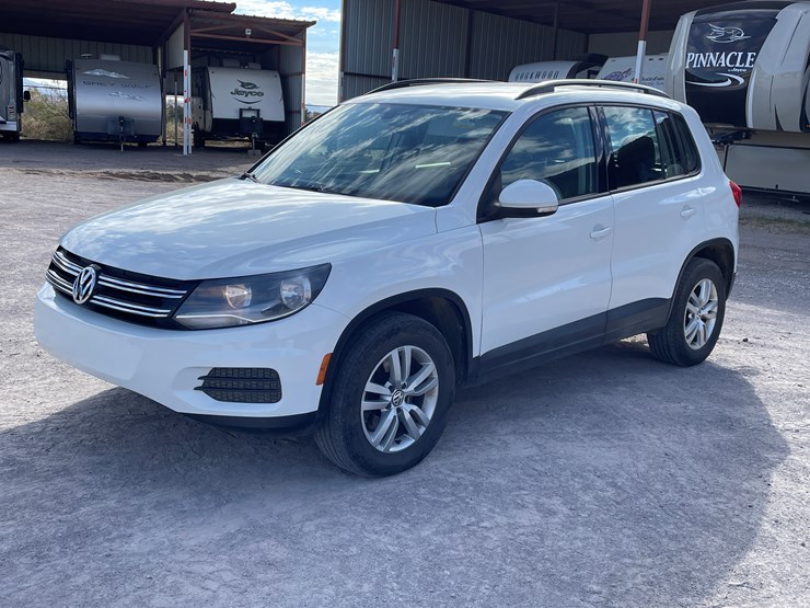 #3-•-volkswagen-tiguan-(nm-title-in-delay)-image-1