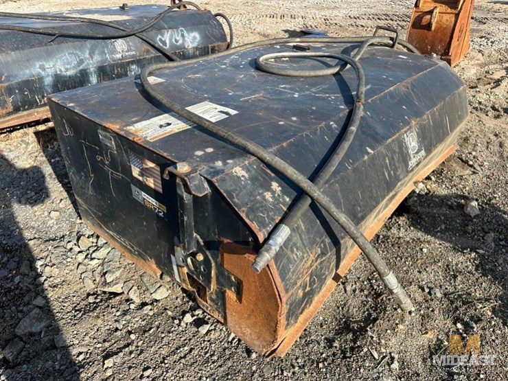 deere-br72-broom-attachment-xx00232-image-6