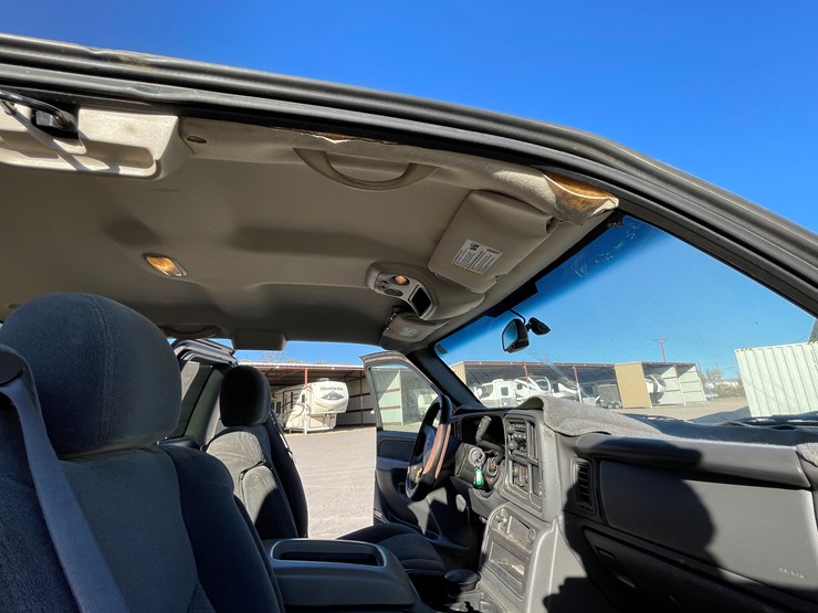 #5-•-2003-chevy-silverado-truck-(has-az-title)-image-83