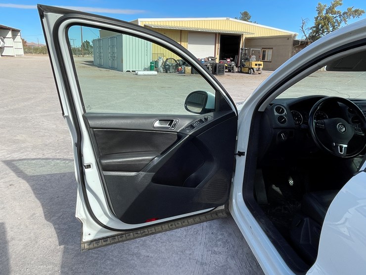 #3-•-volkswagen-tiguan-(nm-title-in-delay)-image-41