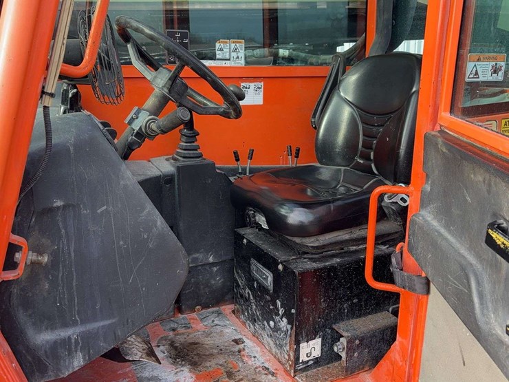 2015-jlg-g10-55a-image-33