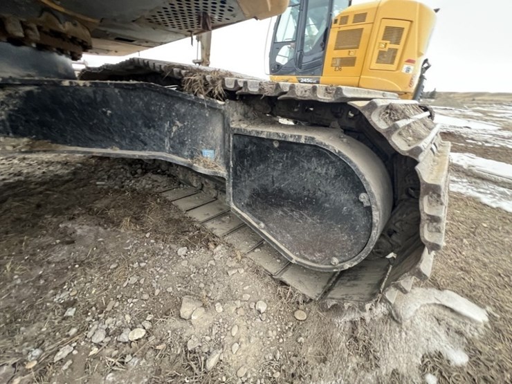 deere-345g-lc-image-14