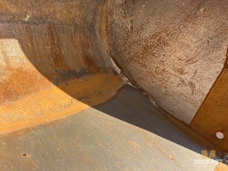 2016-deere-380g-xx00135-image-10