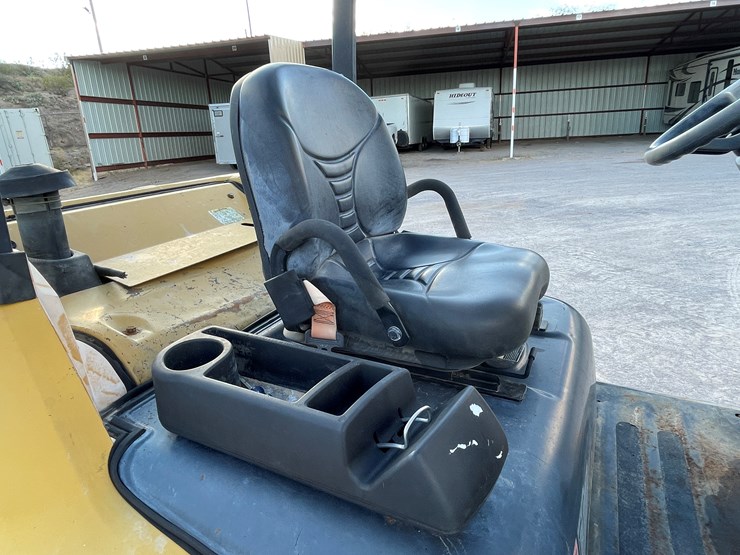 #15-•-2015-cat-forklift-image-53