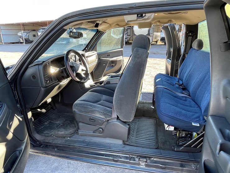 #5-•-2003-chevy-silverado-truck-(has-az-title)-image-58