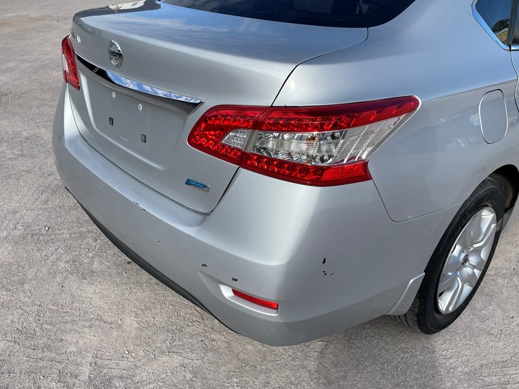 #4-•-2013-nissan-sentra-(has-nm-title)-image-38