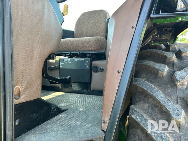 john-deere-4650-image-36