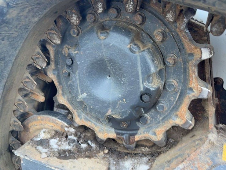 2018-bobcat-t590-image-12