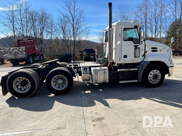2018-mack-cxu613-truck-(gp12152)-image-4