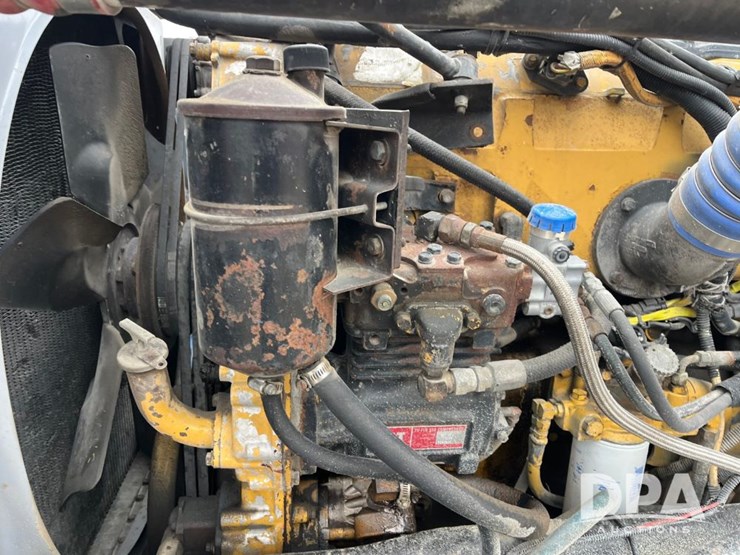 1999-peterbilt-379-image-73