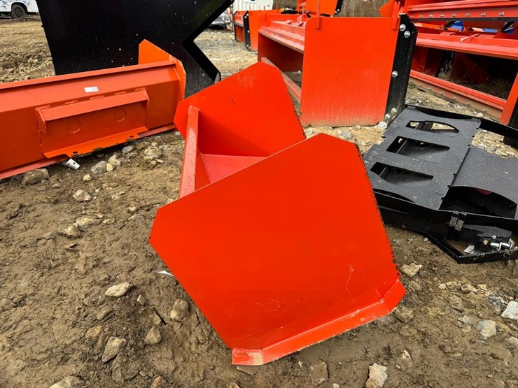 kit-container-4'-mini-skid-steer-snow-pusher-image-4