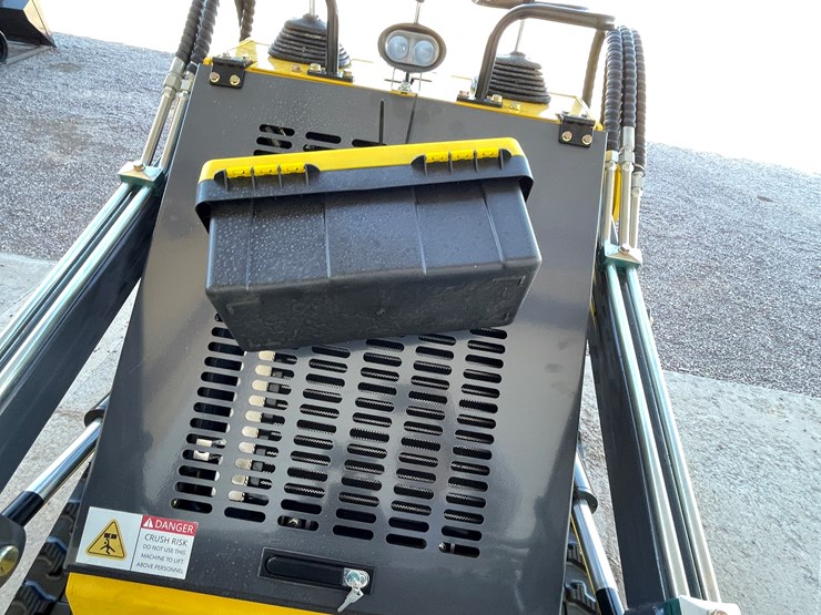 #223-•-mini-skid-steer-loader-image-6
