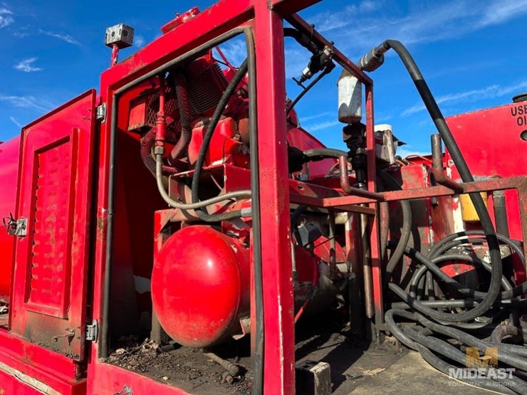 2006-peterbilt-fuel-truck-xx75502-image-19