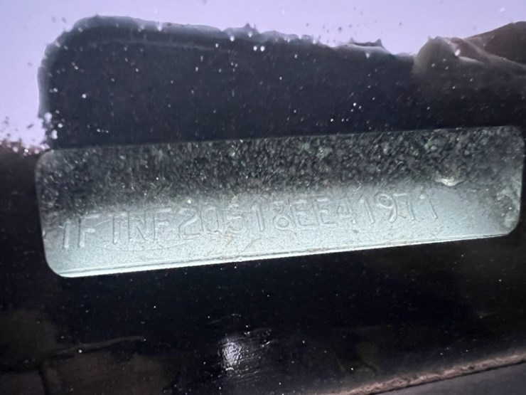 2008-ford-f250-xl-image-9