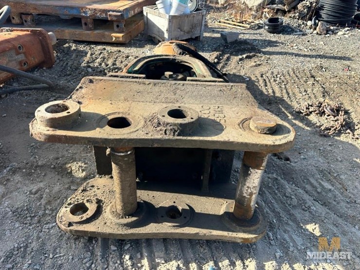 hm350-hammer-attachment-image-3