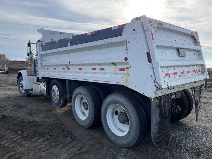 1988-peterbilt-379-image-3