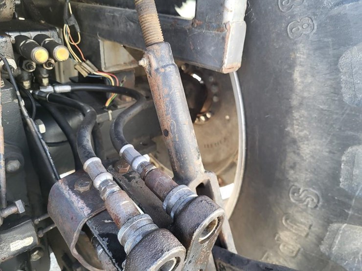 white-2-105-image-33