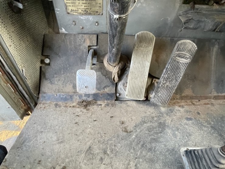 peterbilt-358-image-27