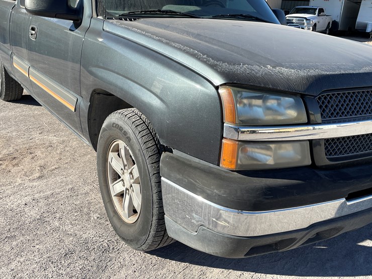 #5-•-2003-chevy-silverado-truck-(has-az-title)-image-26