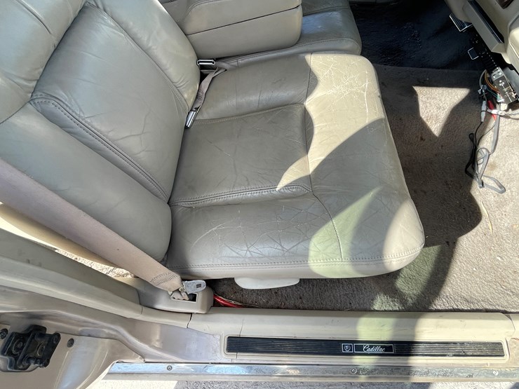 #7-•-cadillac-deville-(nm-title-in-delay)-image-86