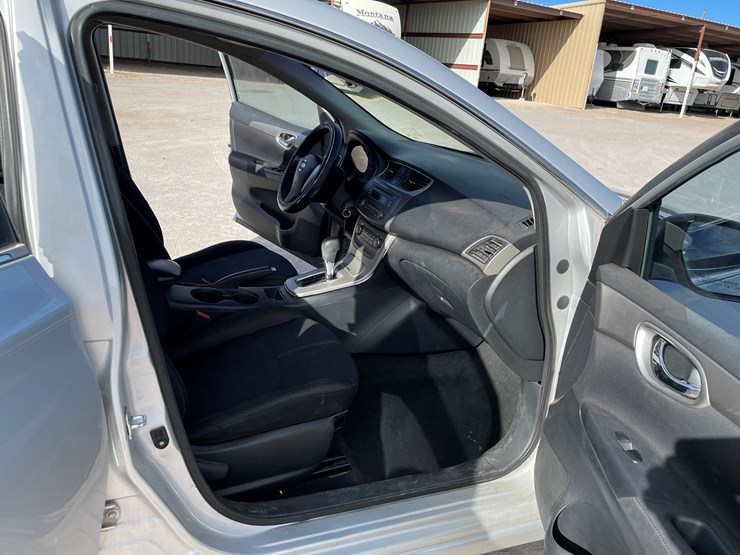 #4-•-2013-nissan-sentra-(has-nm-title)-image-92