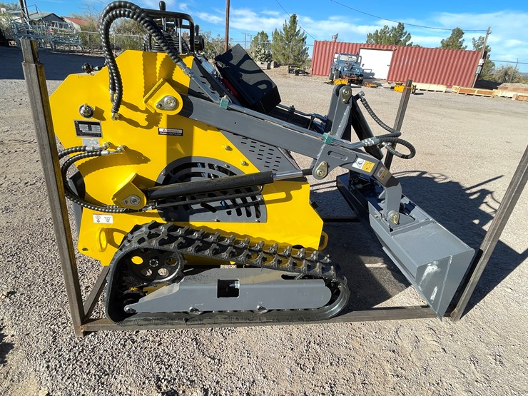 #224-•-mini-skid-steer-loader-image-8