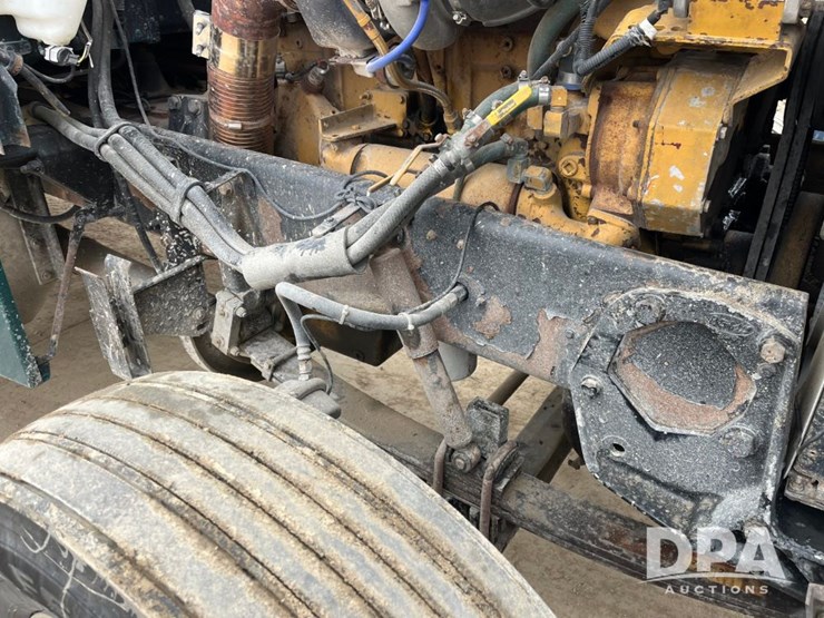 1999-peterbilt-379-image-64