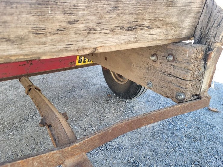 hay-wagon-w/running-gear-image-18