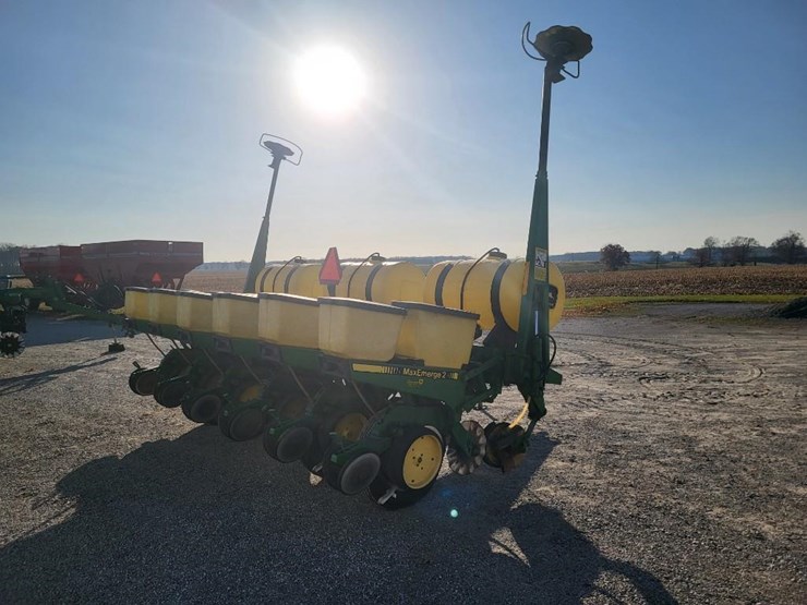 john-deere-7200-image-5