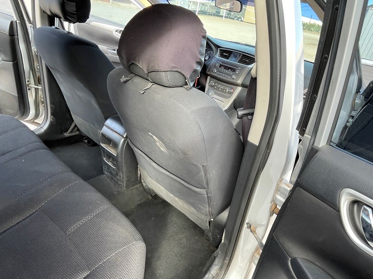 #4-•-2013-nissan-sentra-(has-nm-title)-image-101